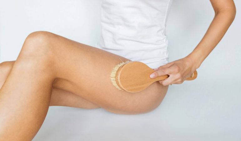 New trend alert! Dry body brushing: The recipe for beautiful and healthy skin